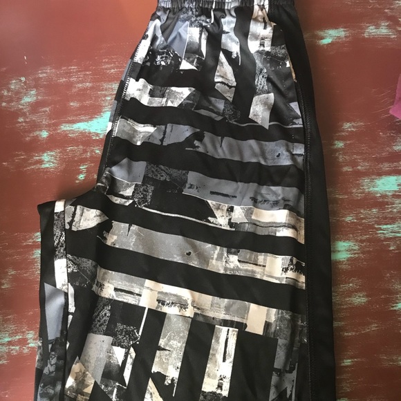 Nike Other - Nike boys Dri-Fit basketball shorts medium 10